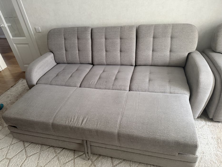 Мягкий мебель диван и 2 кресла