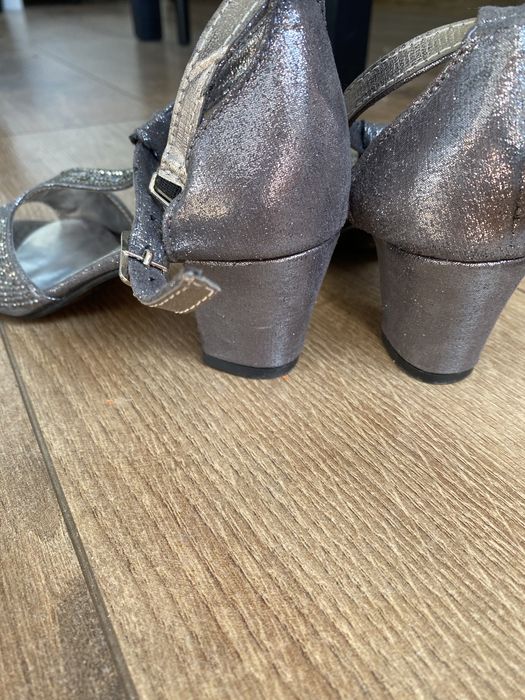 Туфли босоножки детские