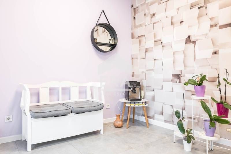 Ексклузивен, завършен до ключ офис за продажба, на партер в нова сград