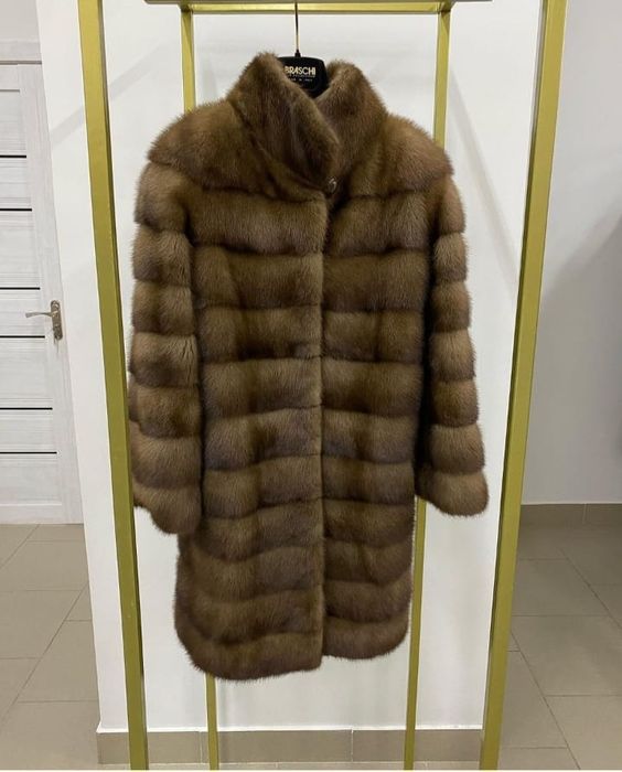 Продам норковую шубу