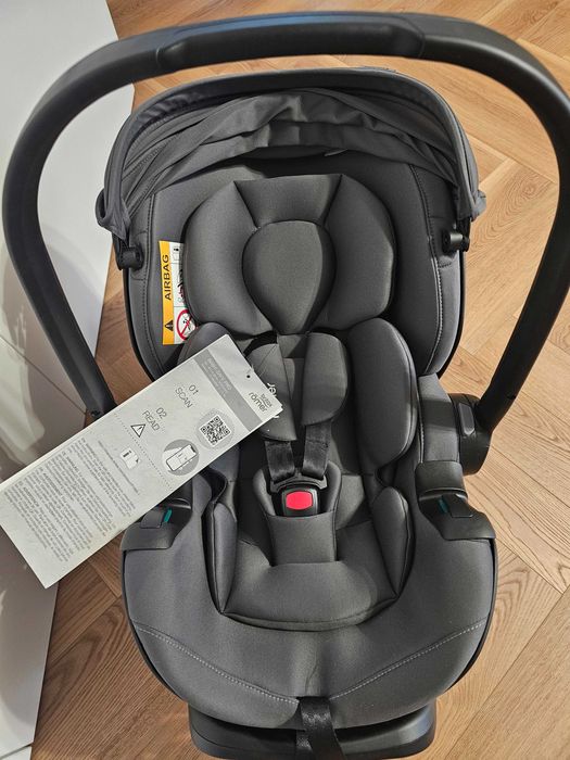Pachet nou - scoică Britax Romer Baby Safe Pro și baza Isofix Vario 5Z