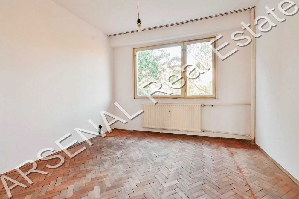 Продаваме 3-стаен апартамент в кв. Красна Поляна