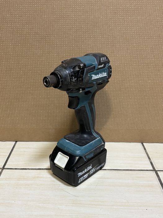 MDM vinde: Masina de insurubat Makita DTD129+Acumulator Makita 6.0Ah.