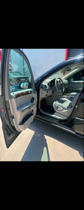 Продавам джип Мерцедес ML 320