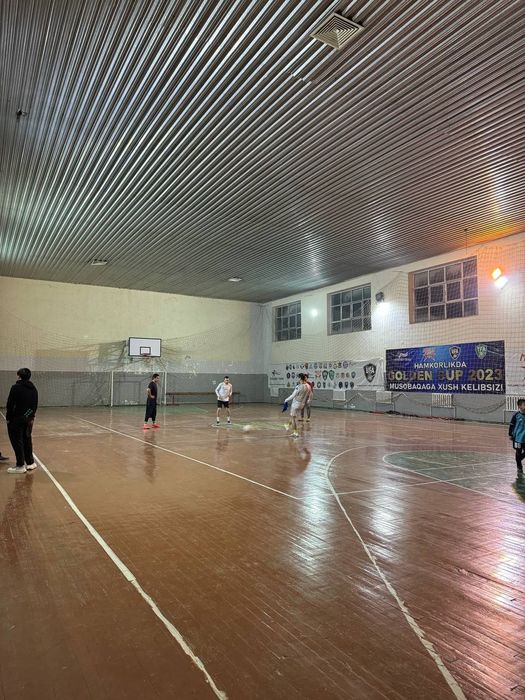 Sport zal olmazor tumanida joylashgan