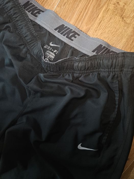 Nike Dri-fit  и SuperDry панталони