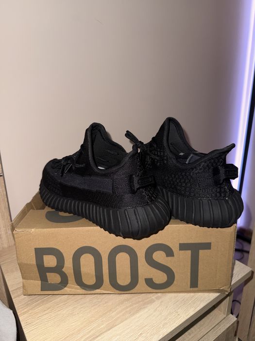 Yeezy Boost 350 V2 Onyx