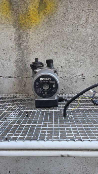 Помпа за газово котле Bosch Grundfos UPS 15-60 CESA02