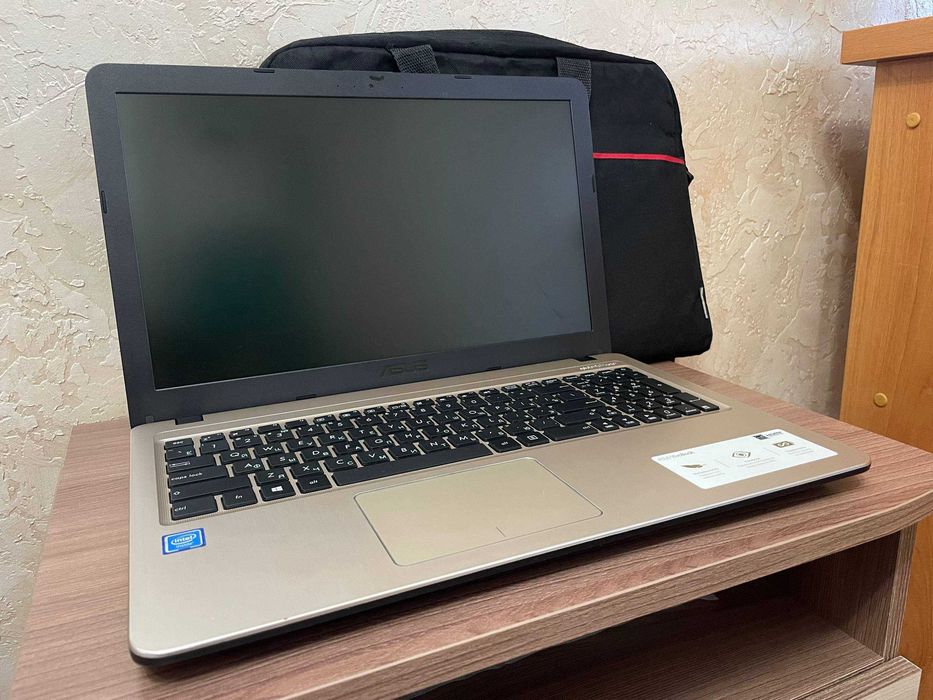 Asus X540 /Celeron N4100/4Gb Ram/120Gb ssd/Uhd Graphics 600/
