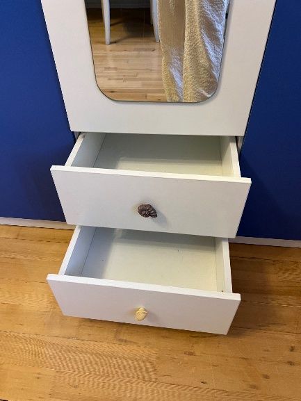 Детский шкаф в морском стиле