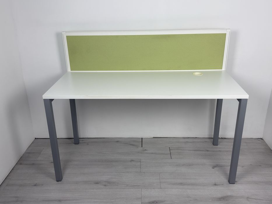 Офис бюро със преграда обзавеждане