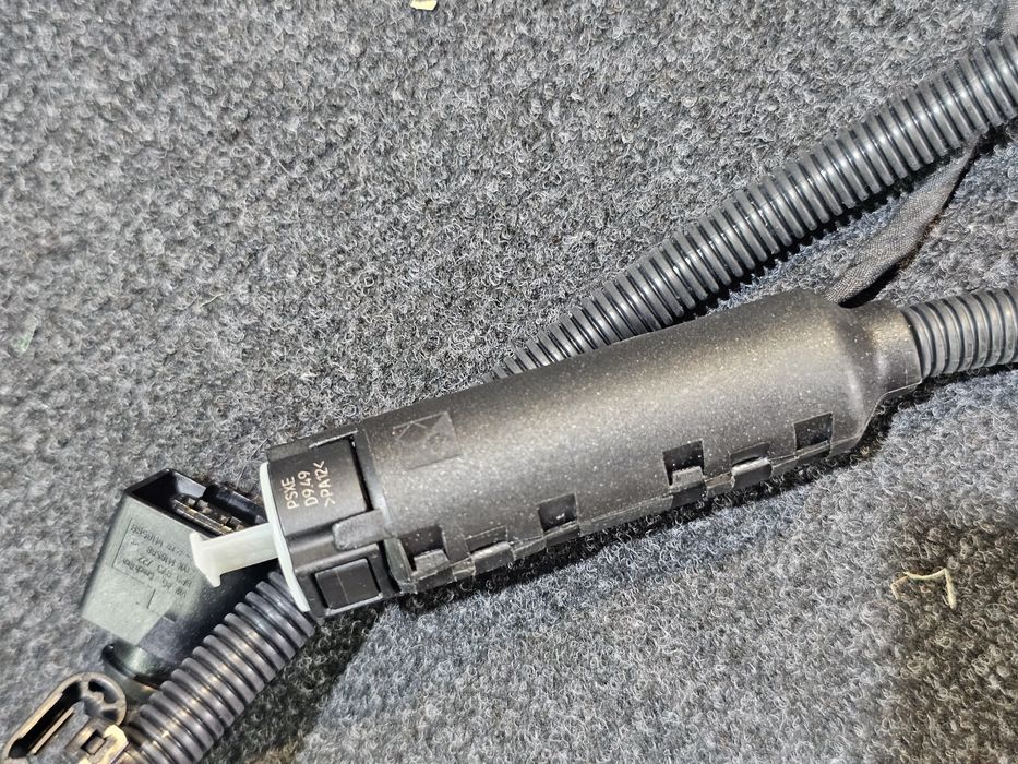 Conducta de dozare pentru injectorul de AdBlue Porsche Macan 95B (2014 - 2018) noua originala