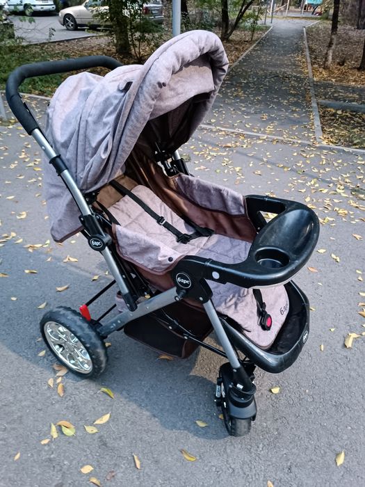 Отдам коляску барс