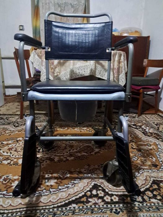 Инвалидная коляска