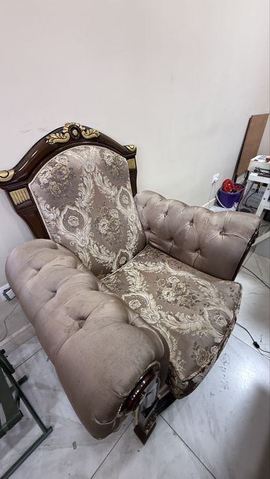 Продам Диван с Креслом