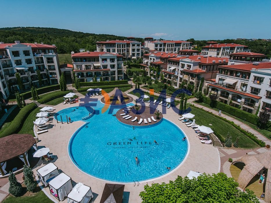 Продава се Тристаен апартамент в Созопол - 91 кв.м за 1070 €/кв.м - Снимка #2