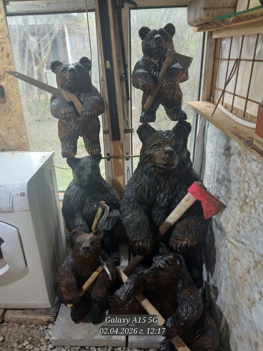 Дървени фигури от Карвинг майстор