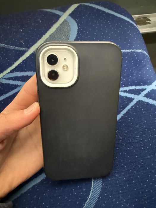 Iphone 11 продам в идеалном состояние