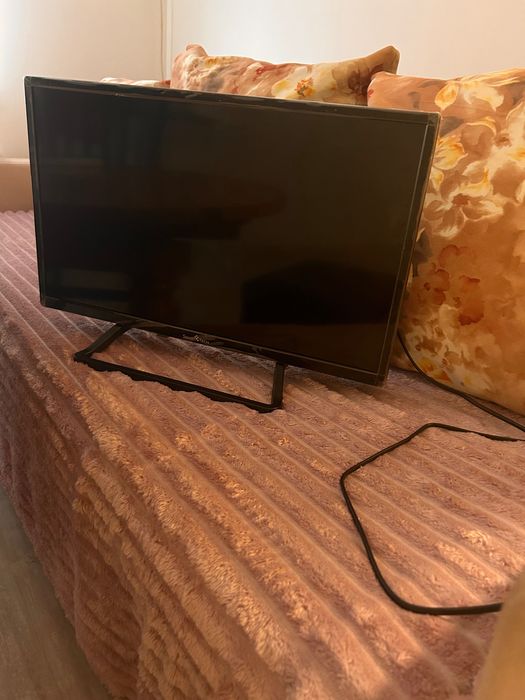 Смарт телевизор 24 инча