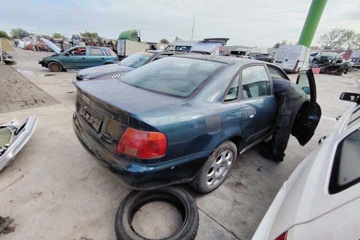 Piese Audi A4 1995 1.6 MT (101 hp)