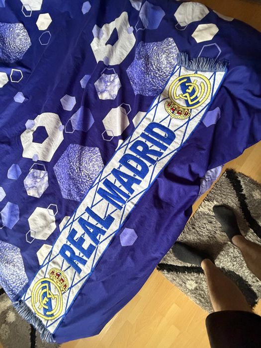 Vând fular Real Madrid adus direct din Spania
