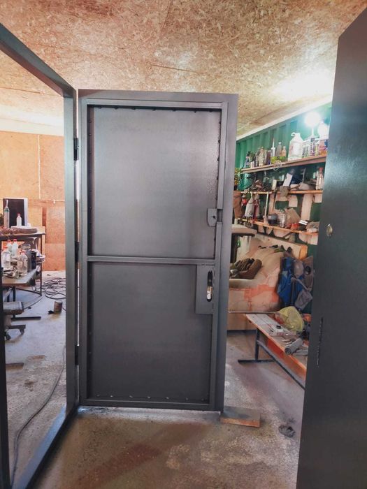 Продам новые двери не дорого