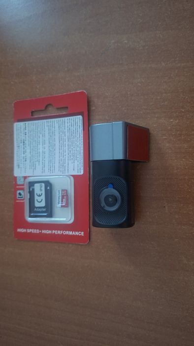 Cameră auto WiFi - NOUĂ + card memorie 128 GB