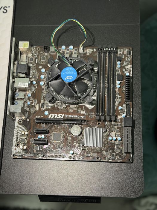 i5-7500 + placa de baza