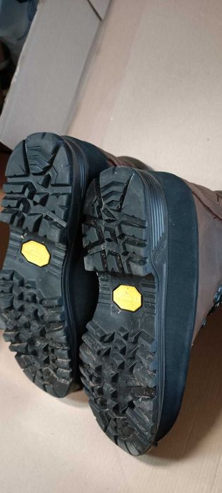 Vand bocanci impermeabili iarna de dama Lomer Pelmo marime 38