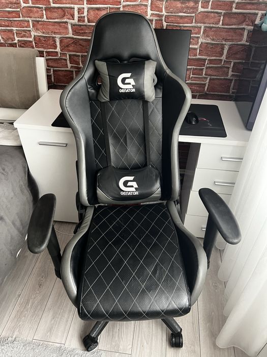 Vand Scaun Gaming In Stare Buna