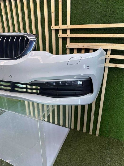 Bara fata BMW G30 simplu
