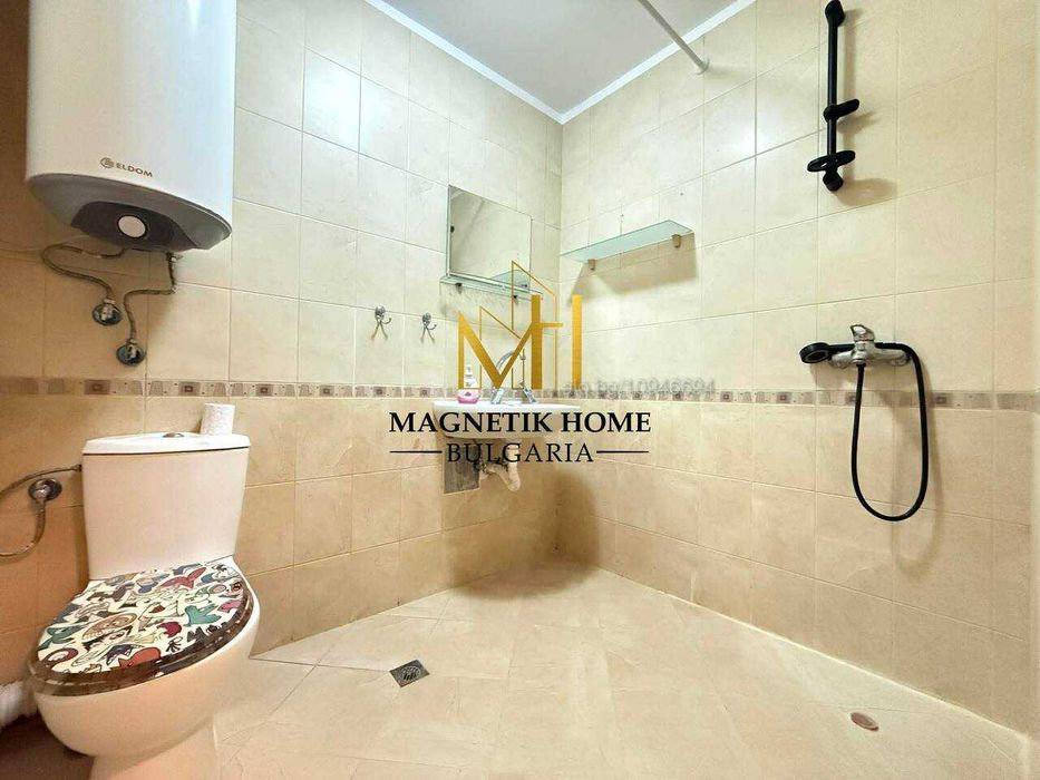 Просторен НЕОБЗАВЕДЕН тристаен до у-ще Иван Вазов в ж.к. Възраждане