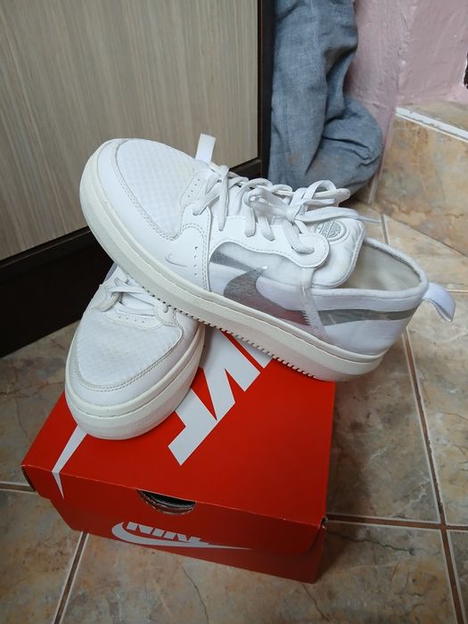 Vând nike air force 1