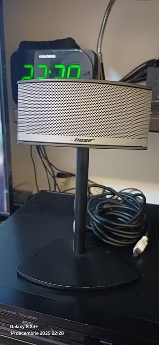 Boxa Bose SundDock XT si satelit Bose stereo