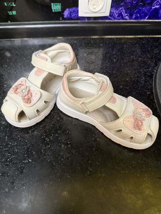 Сандали для девочки