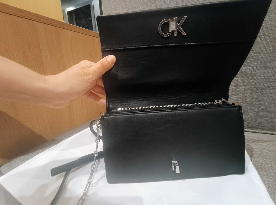 Дамска кожена Чанта Calvin Klein