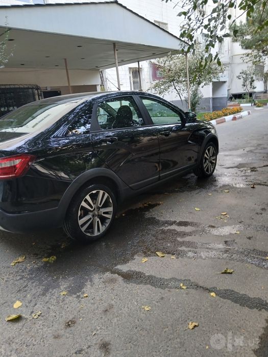 Сотилади: Lada Vesta Cross 2020