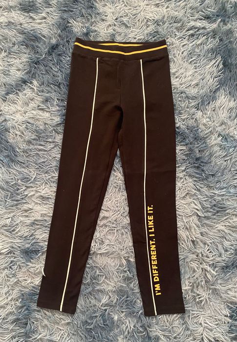 Лот: Ново блуза H&M, нова пола H&M, клин Zara, рокля H&M, тениска Zara.