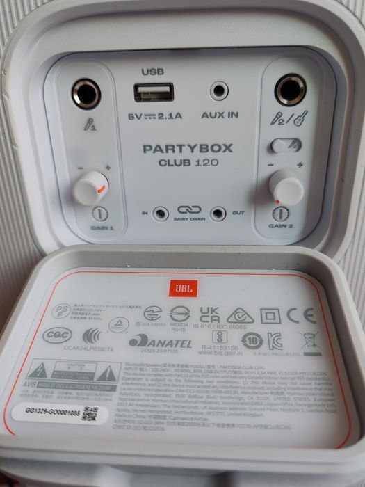 Boxa  J.B.L. .120 .160W RMS,culoare gri,acumulator interschimbabil.