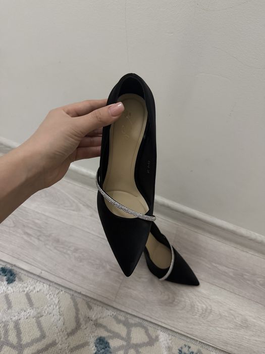 Размер-36, бір рет қана киілген