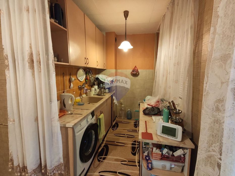 Апартамент с три отделни стаи, ж.к. Владислав Варненчик, гр. Варна П.