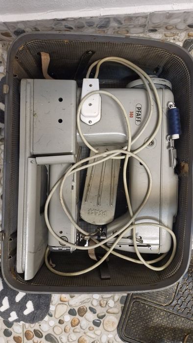 Mașină de cusut electrica