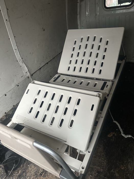 Болнично легло електрическо