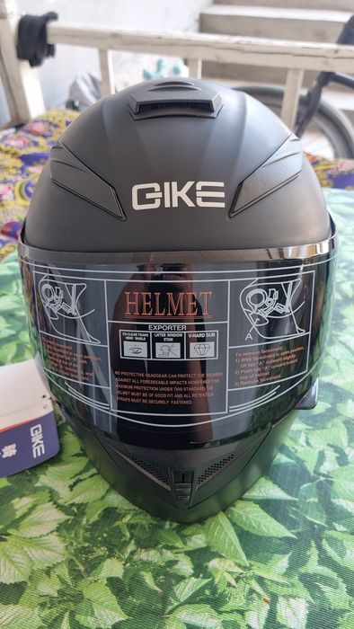Sport bike shlemi
