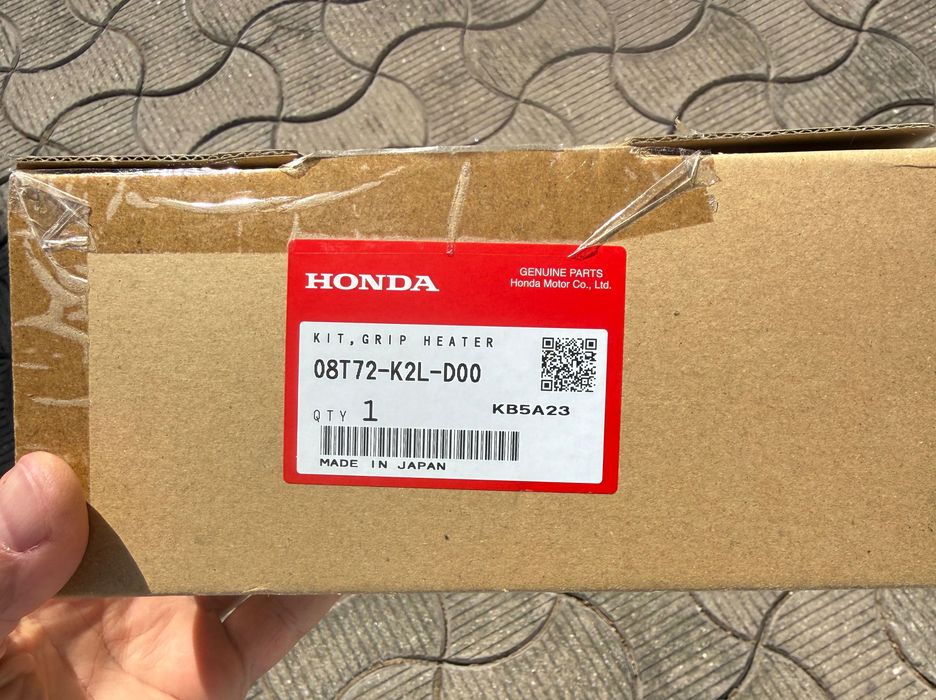 Mǎnere încǎlzite Honda Adv 350