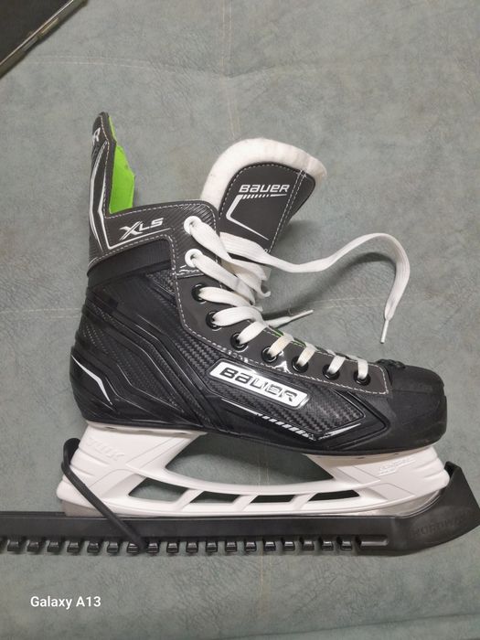 Коньки Bauer Xls