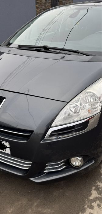 Peugeot 5008, 2012