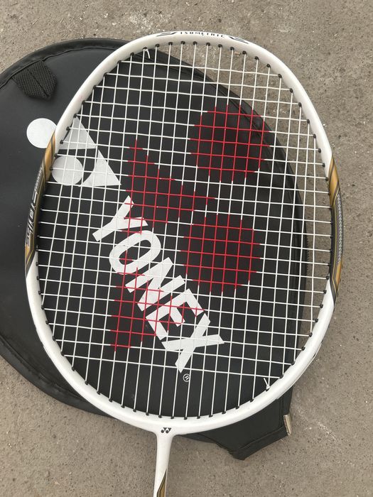 Paleta badminton YONEX - Complex studentesc Timisoara