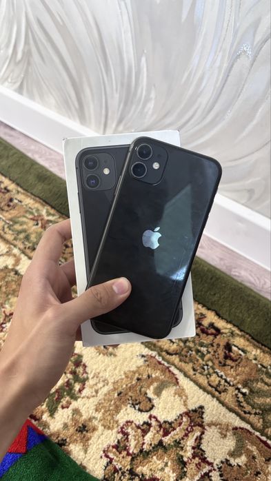 Продам айфон 11.