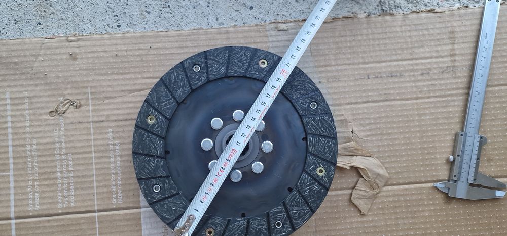 Disc ambreiaj tractor fiat 300 preț 350 lei se poate trimite prin curi
